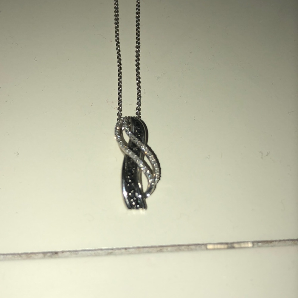 Black and white diamond ribbon necklace